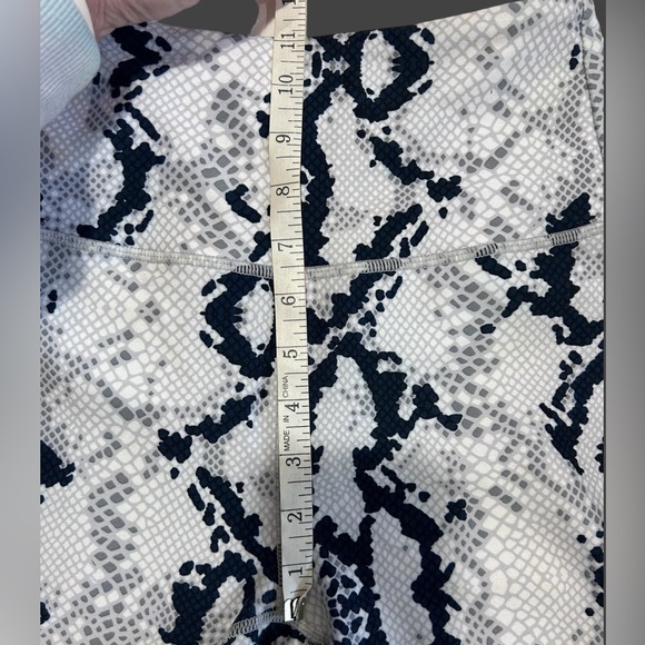 Balance Collection Womens Contender High Rise  Legging Soft Snake Print Sz SMALL - Picture 8 of 13